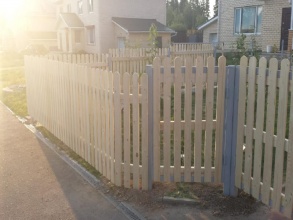 Деревянный забор из штакетника 15 соток фото недорого под ключ