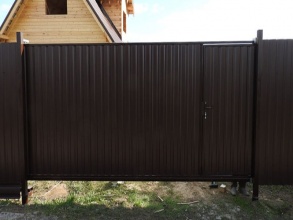 Ворота из профнастила откатные - пример 11 фото в Ворсме