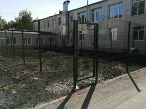 3D заборы для школы 15 метров фото в Ворсме