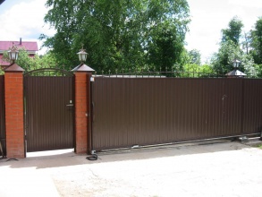 Дистанционное управление с откатными воротами - пример 8 фото в Ворсме