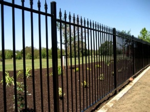 Сварные заборы с бетонированием столбов 90 метров фото цена за метр