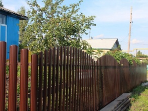 Забор из евроштакетника с утрамбовкой щебнем 48 метров фото в Ворсме