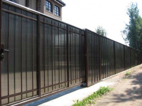 Сварные заборы с поликарбонатом 10 метров фото в Ворсме