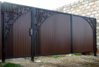 Распашные ворота из профнастила - пример 1 фото в Ворсме