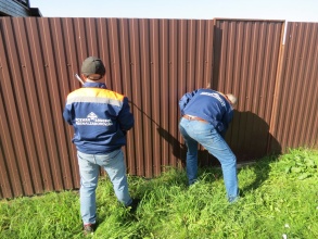 Забор из профнастила с утрамбовкой щебнем 79 метров фото в Ворсме